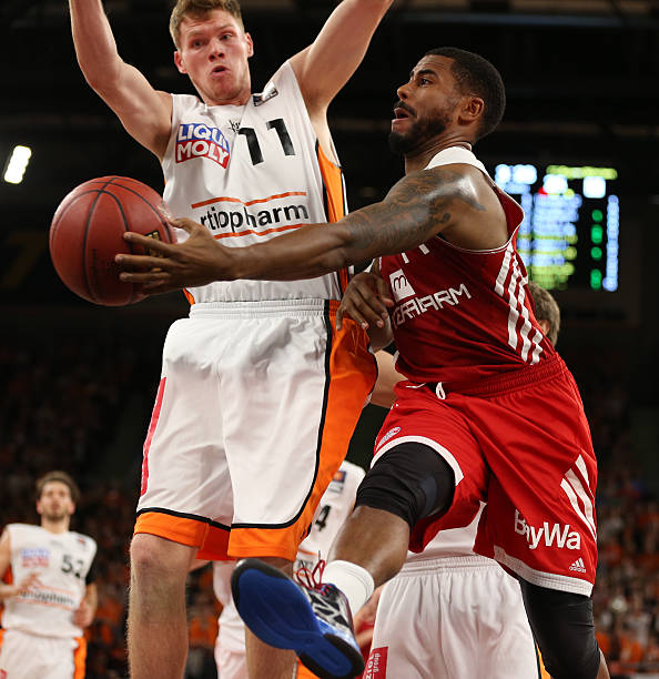 中路快攻和 中路快攻和